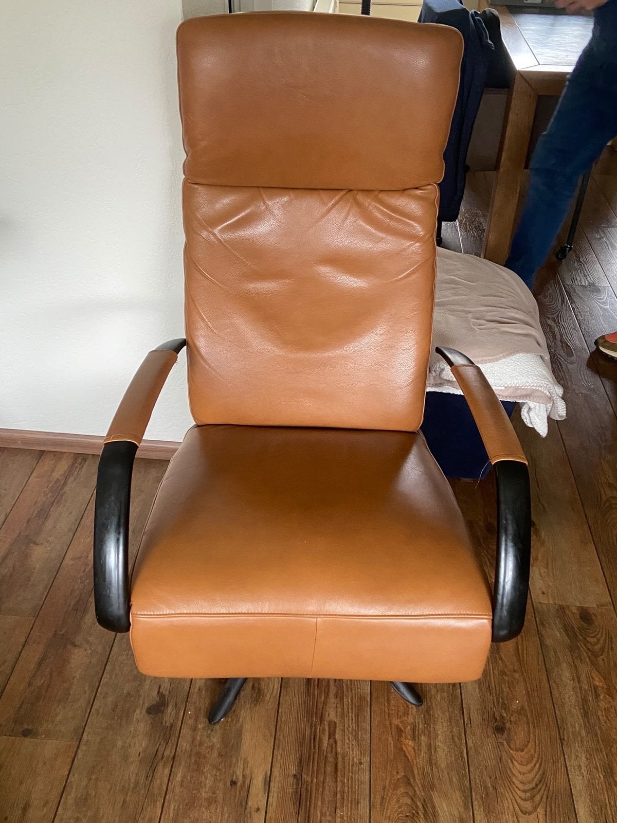 Comfortabele relaxfauteuil van leer, Ophalen, Gebruikt, 50 tot 75 cm, Leer
