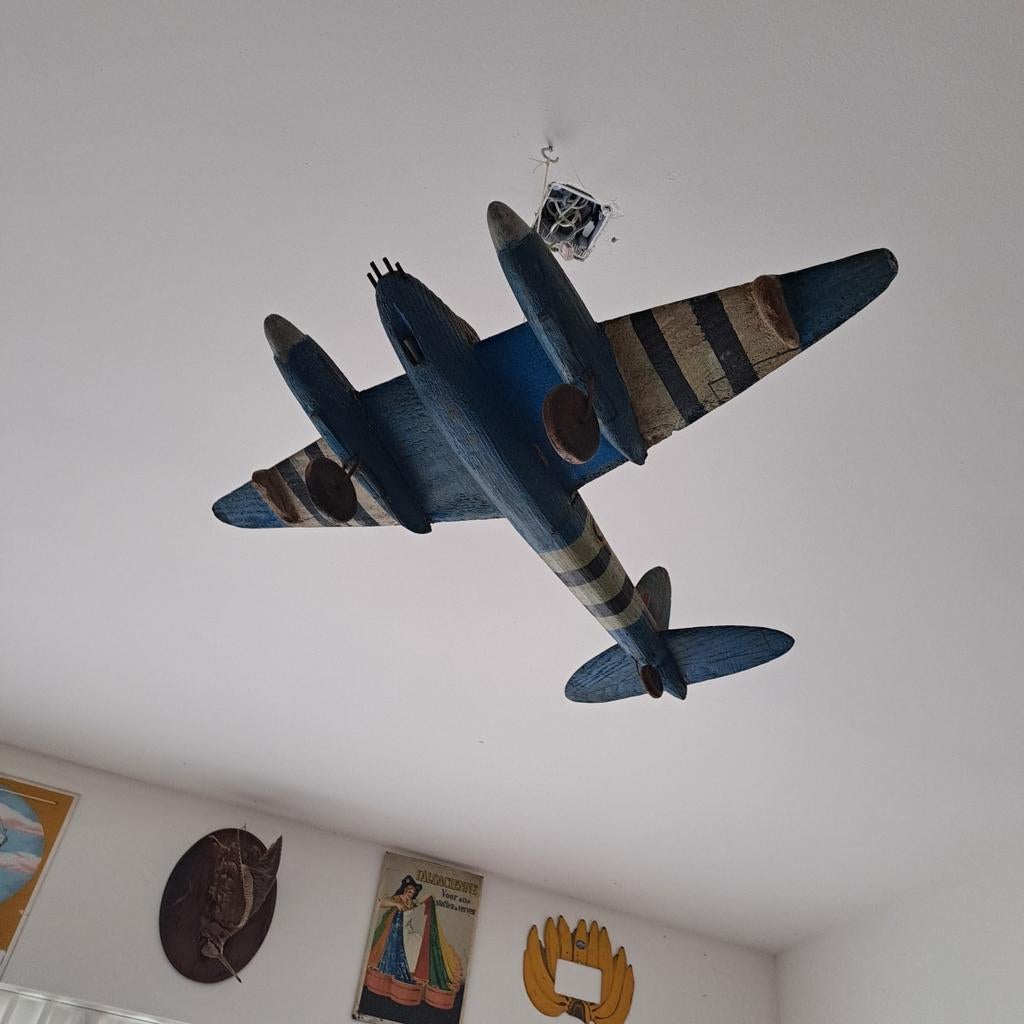 Antiek houten vliegtuig WO2 D-Day kleuren Mosquito, Ophalen of Verzenden