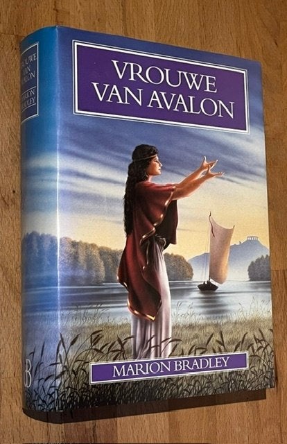 Marion Bradley. Vrouwe van Avalon. De Boekerij 1997, Boeken, Ophalen of Verzenden, Zo goed als nieuw, Marion Bradley