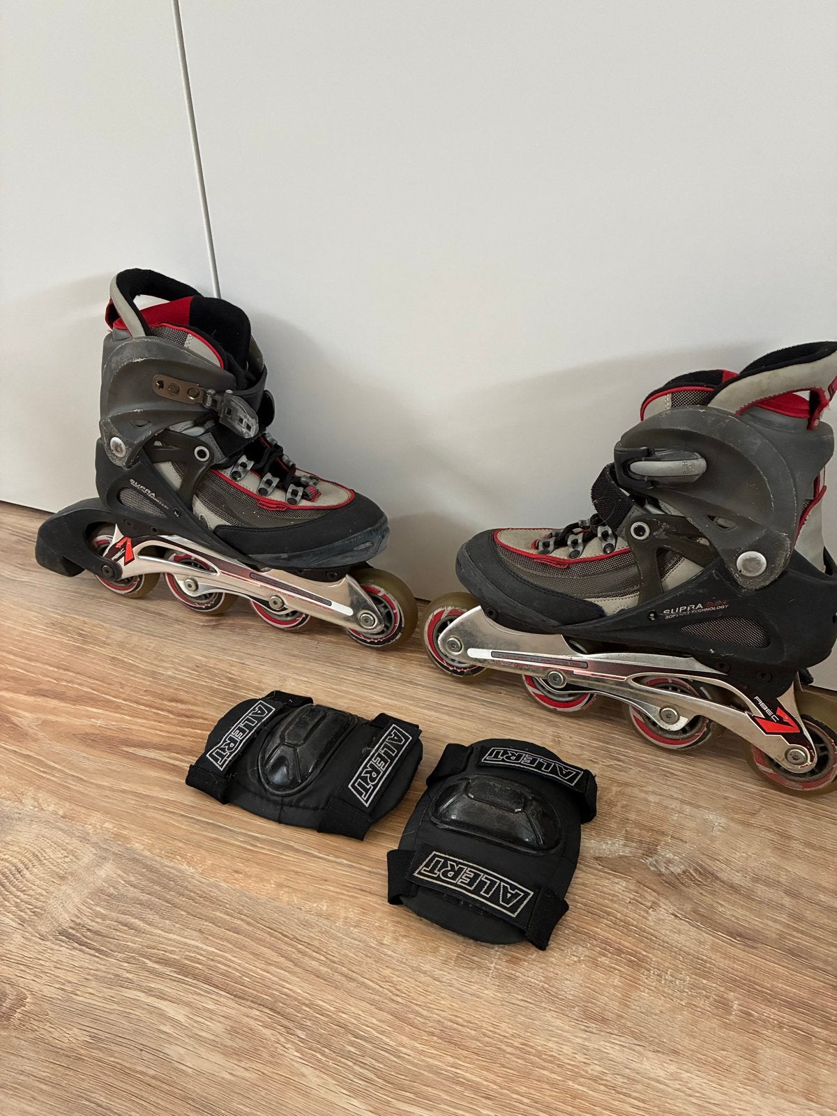 Nijdam Skeelers - Maat 36 met bescherming, Gebruikt, Inline skates 4 wielen, Dames, Ophalen