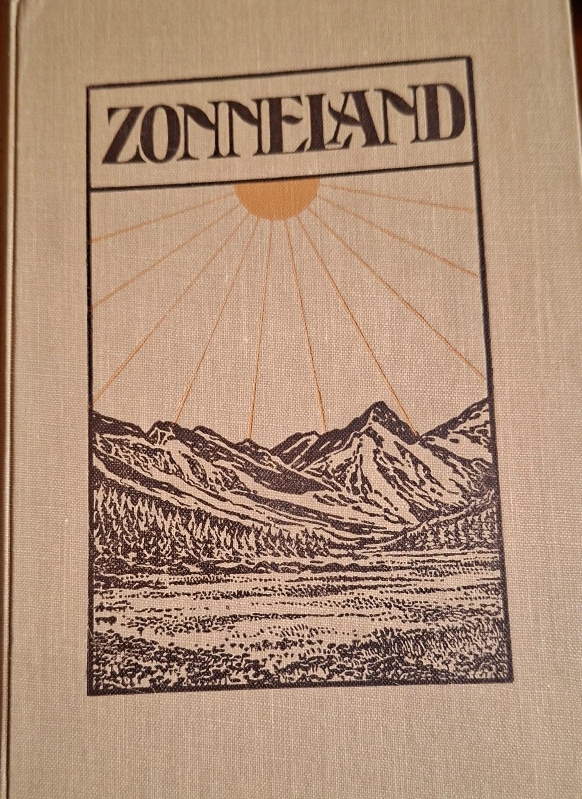 Zonneland - Kristina Roy (Tweede Druk), Ophalen of Verzenden, Gelezen, Kristina Roy, Nederland