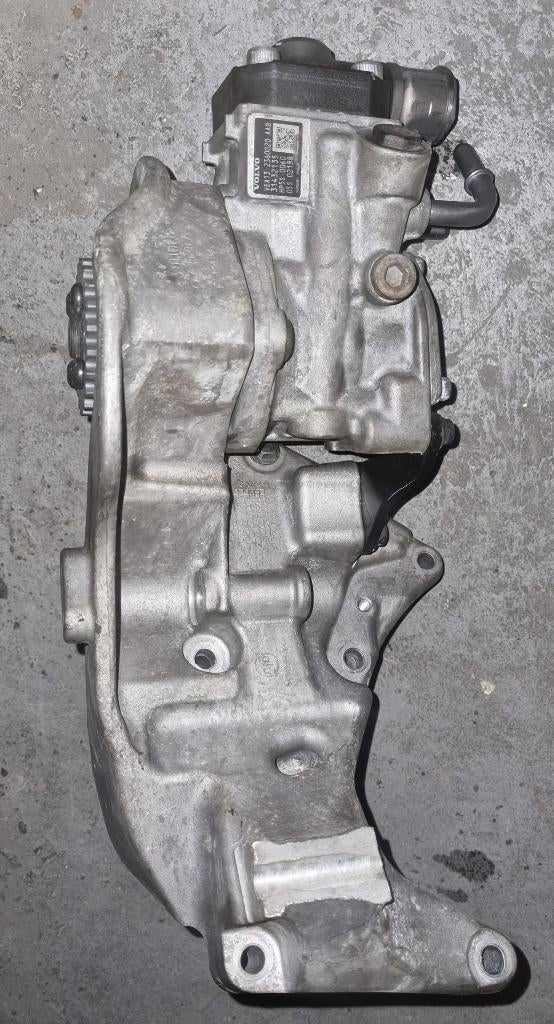 Dieselpomp Volvo V40 2.0 D4 16V 2015, Ophalen of Verzenden