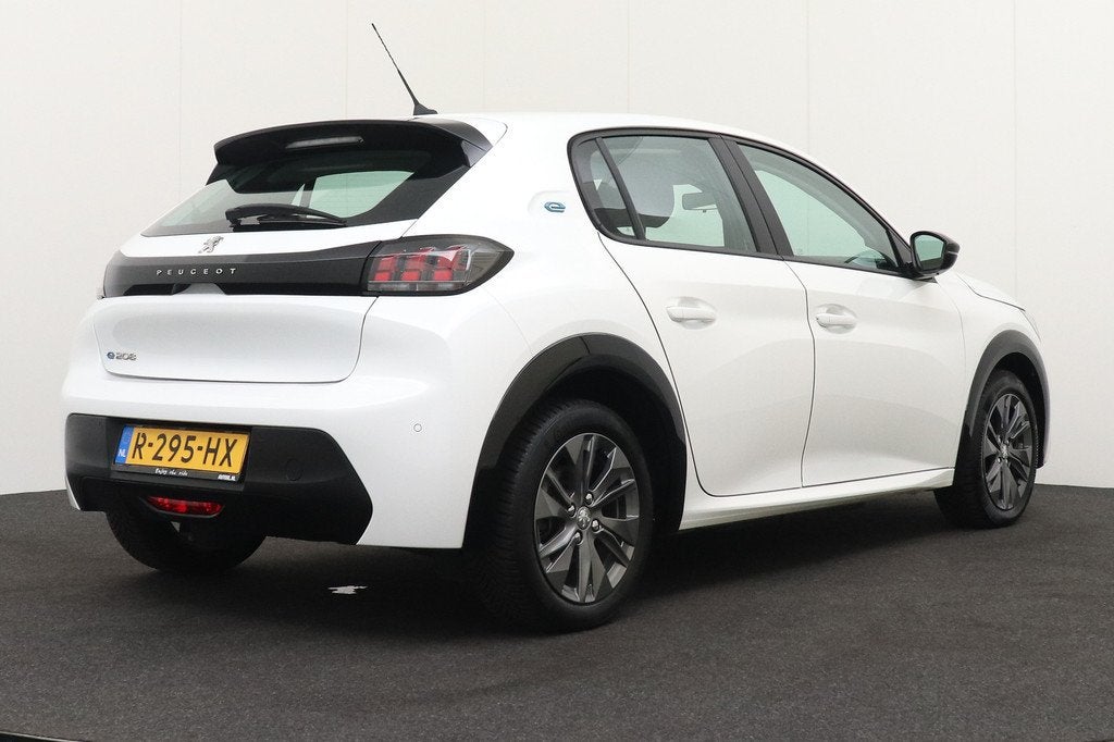Peugeot e-208 EV 50 kWh (95%SOH) Navi Climate Park.Sens LED, Auto's, Peugeot, Gebruikt, Zwart, Wit, Origineel Nederlands