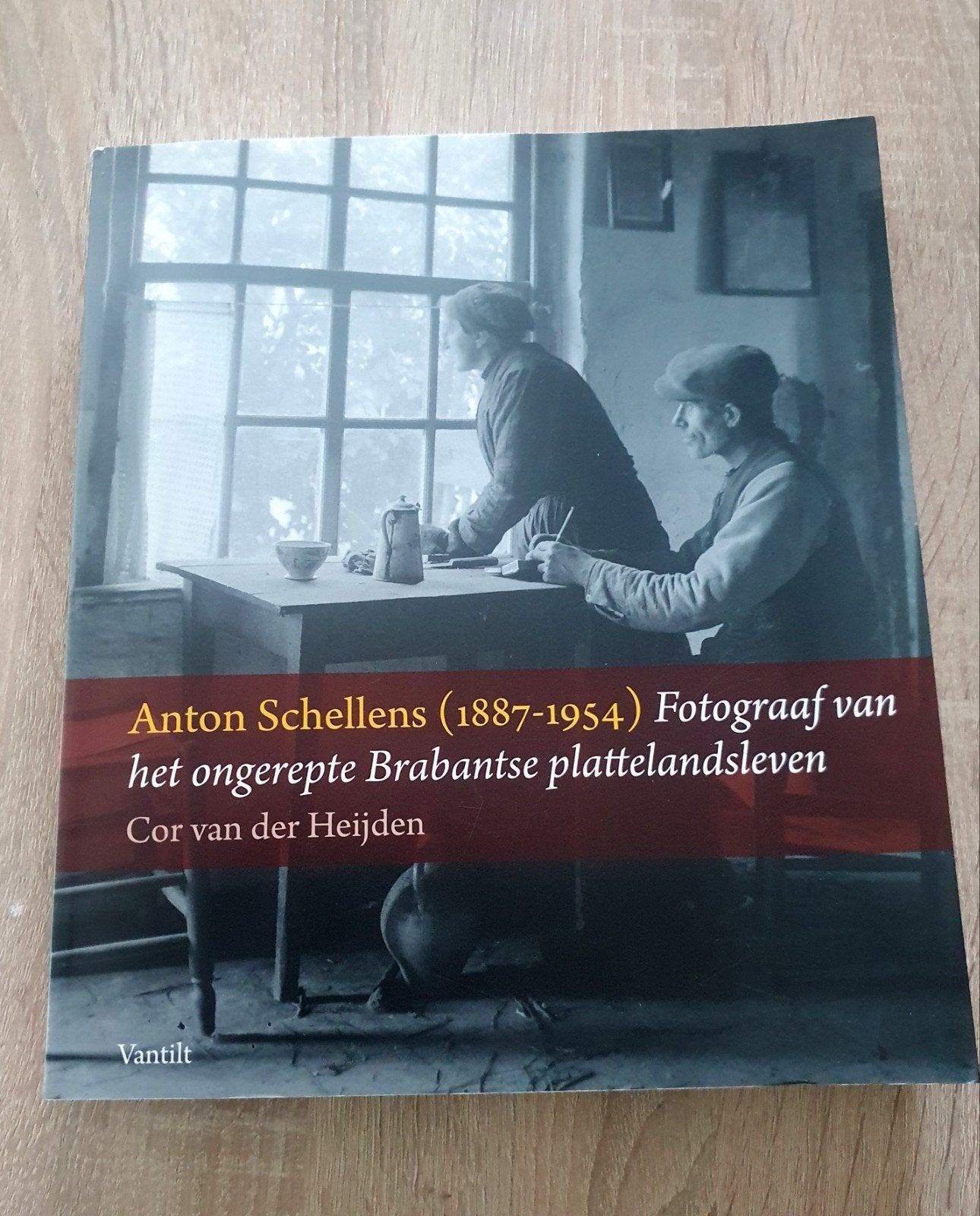 Anton Schellens: Fotograaf Brabantse plattelandsleven, Ophalen of Verzenden, Zo goed als nieuw, Fotografie algemeen, Cor van der Heijden
