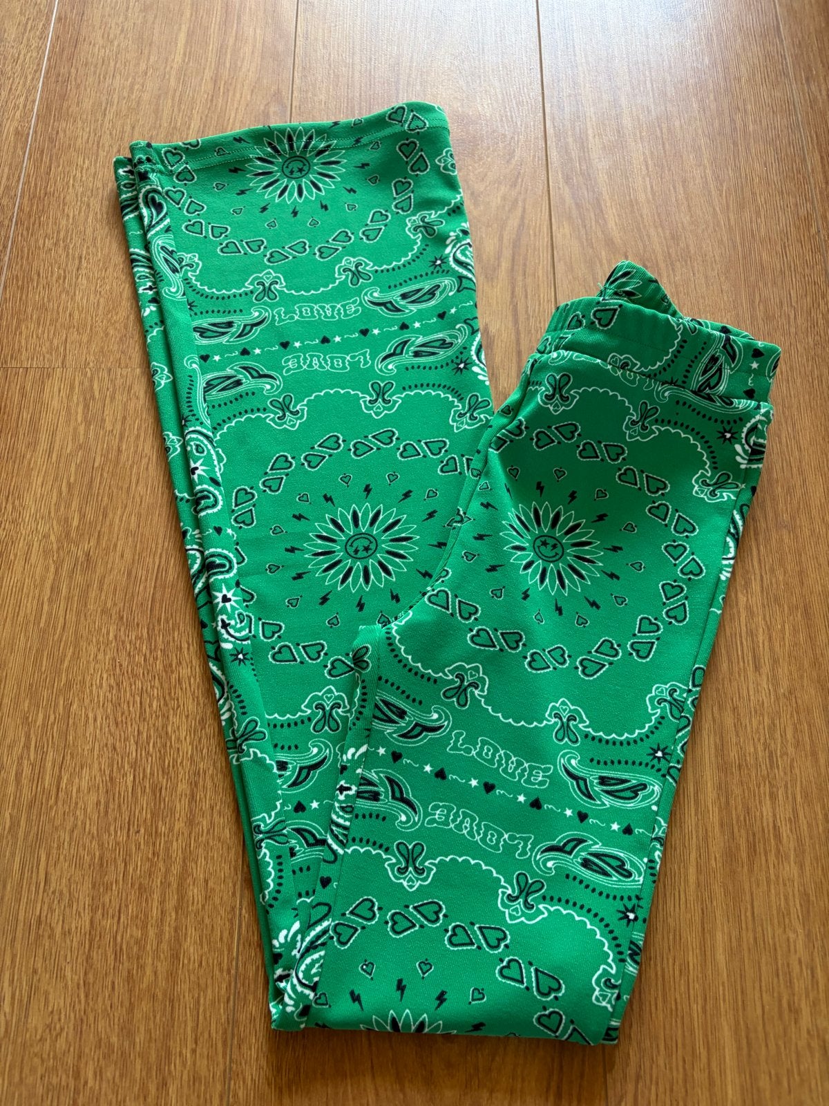 Shoeby groene flared broek met bandana print, Ophalen of Verzenden, Zo goed als nieuw, Meisje, Broek