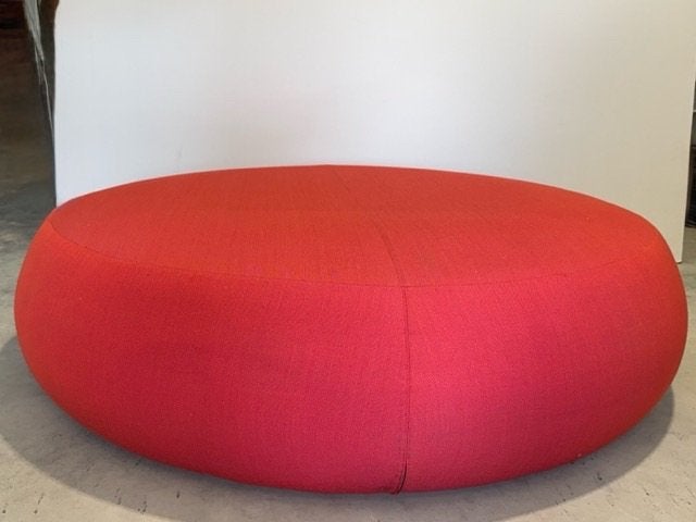 Grote Arper Design Poef – Gestoffeerd (Rood) – Ø 165 cm, Ophalen, 125 cm of meer, Rond, 125 cm of meer