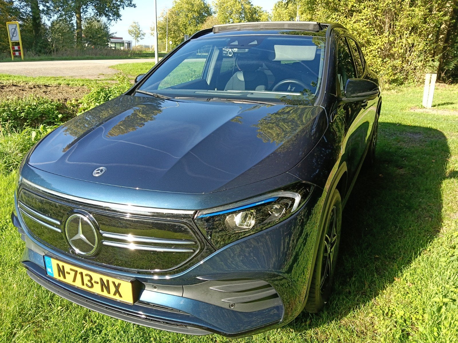 Mercedes EQA business solutions luxury 250, Auto's, Zwart, 190 pk, Blauw, Elektrisch