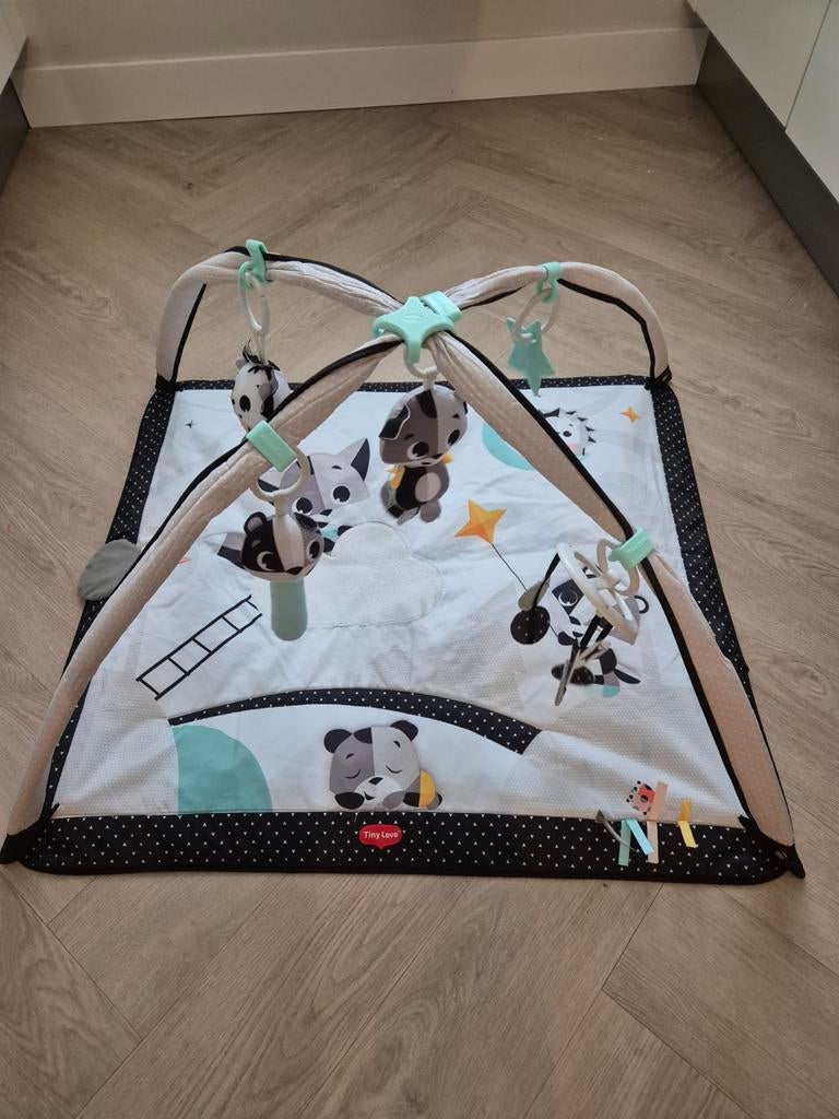 Tiny Love speelkleed zwart/wit, Ophalen, Zo goed als nieuw