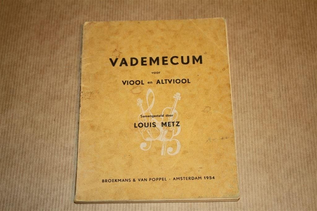 Vademecum voor viool en altviool. 1954., Ophalen of Verzenden, Gelezen, Artiest