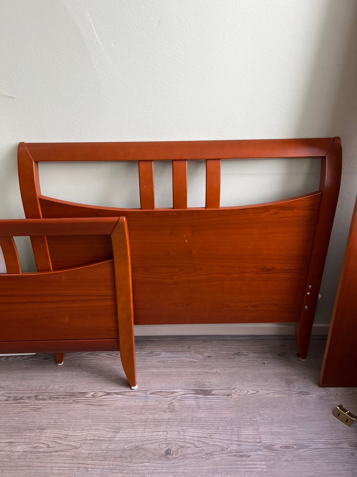 Houten bedframe - eenpersoons bed/ senioren bed, Huis en Inrichting, Ophalen, Eenpersoons, Bruin, 200 cm