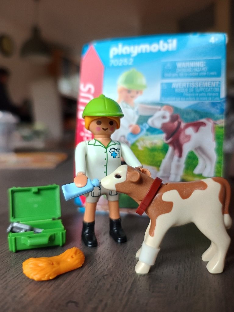 Playmobil Special 70252 Dierenarts met kalf, Ophalen of Verzenden, Zo goed als nieuw, Complete set