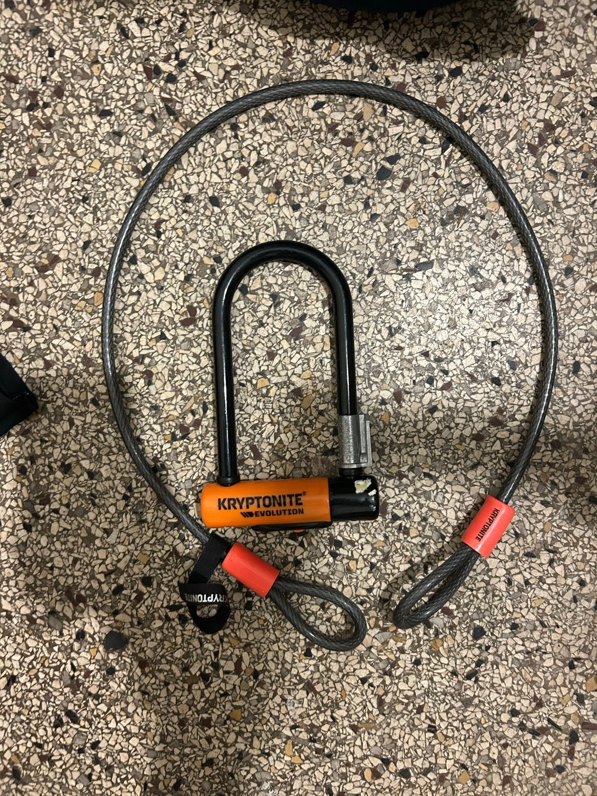 Kryptonite Evolution Beugelslot met kabel en Crivit slot, Ophalen, Gebruikt, Beugelslot
