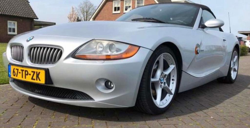 BMW Z4 3.0 I Roadster 2003 Grijs, Achterwielaandrijving, Cabriolet, Leder en Stof, 75 €/maand