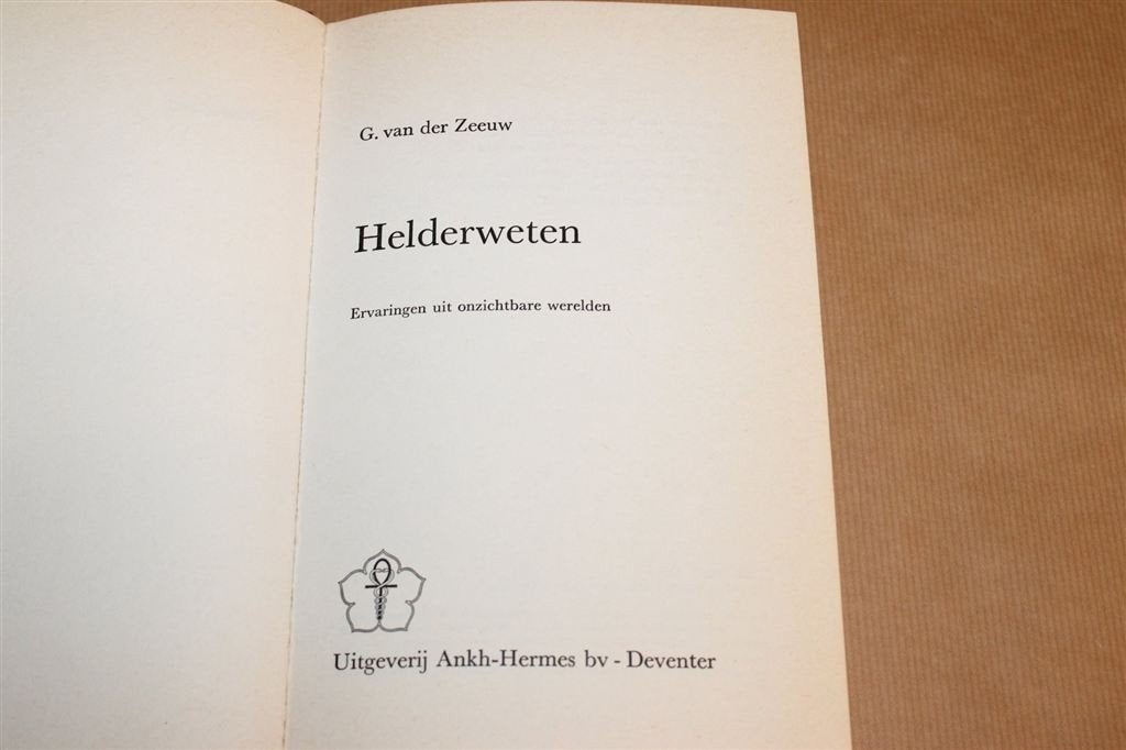 Helderweten — Paranormale Ervaringen — Van der Zeeuw [1973], Ophalen of Verzenden, Gelezen, Overige onderwerpen, Achtergrond en Informatie
