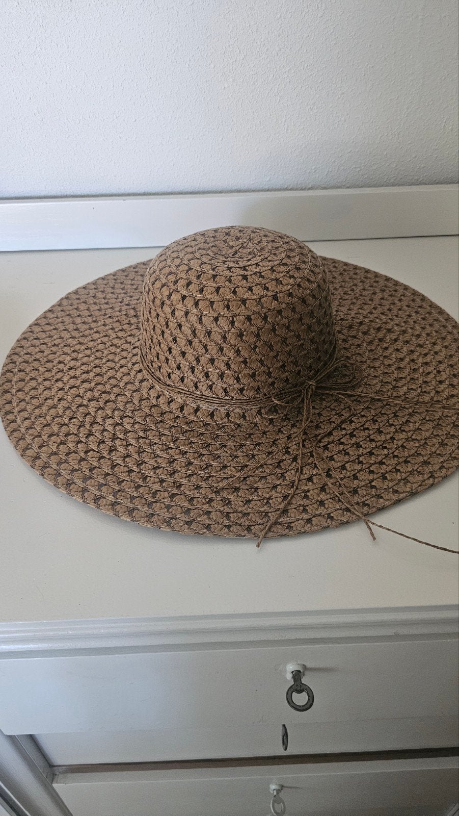 Grote rieten zonnehoed voor dames, Ophalen of Verzenden, Zo goed als nieuw, One size fits all, Hoed