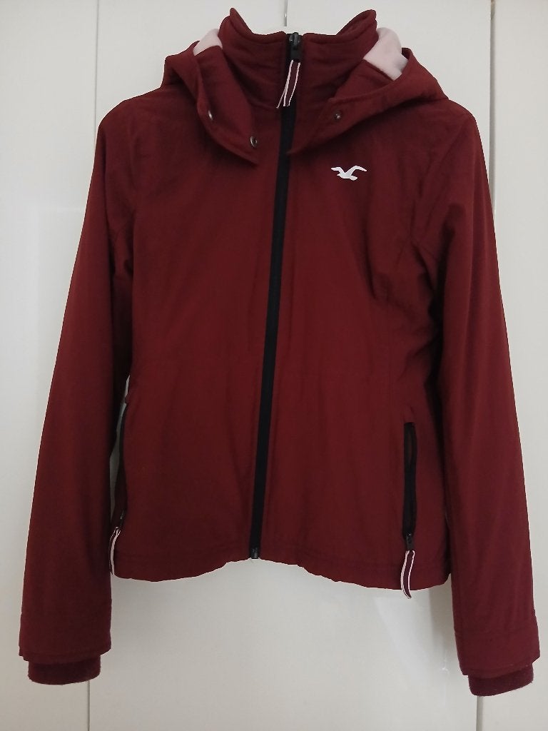 Hollister jas 34 xs, Kleding | Dames, Jassen | Winter, Ophalen of Verzenden, Maat 34 (XS) of kleiner, Gedragen, Rood