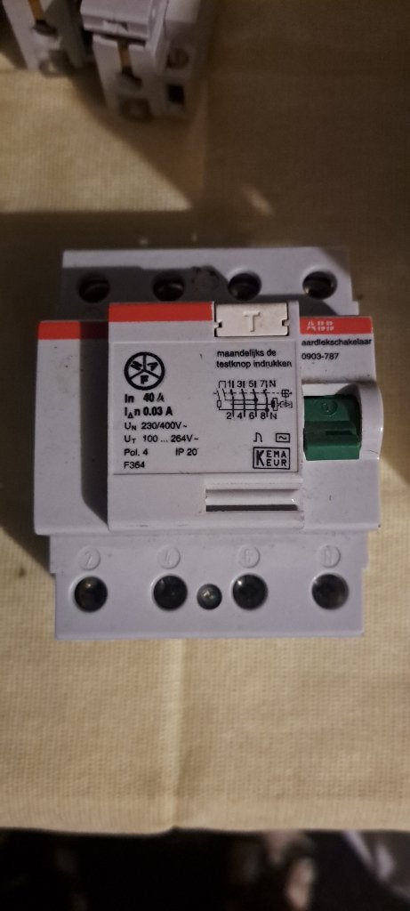 ABB F364 Aardlekschakelaar 40A 0.03A 4-polig, Hobby en Vrije tijd, Ophalen of Verzenden, Zo goed als nieuw