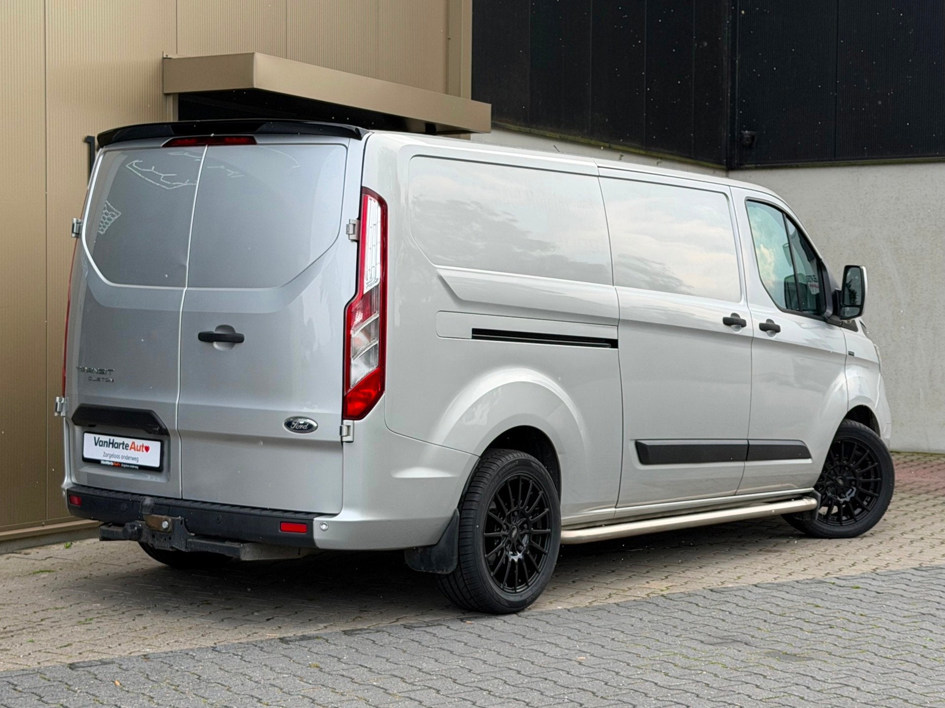 Ford Transit Custom 300 2.0 TDCI|L2H2|Limited|Carplay|1e eig, Voorwielaandrijving, Dealer onderhouden, 15 km/l, Euro 6