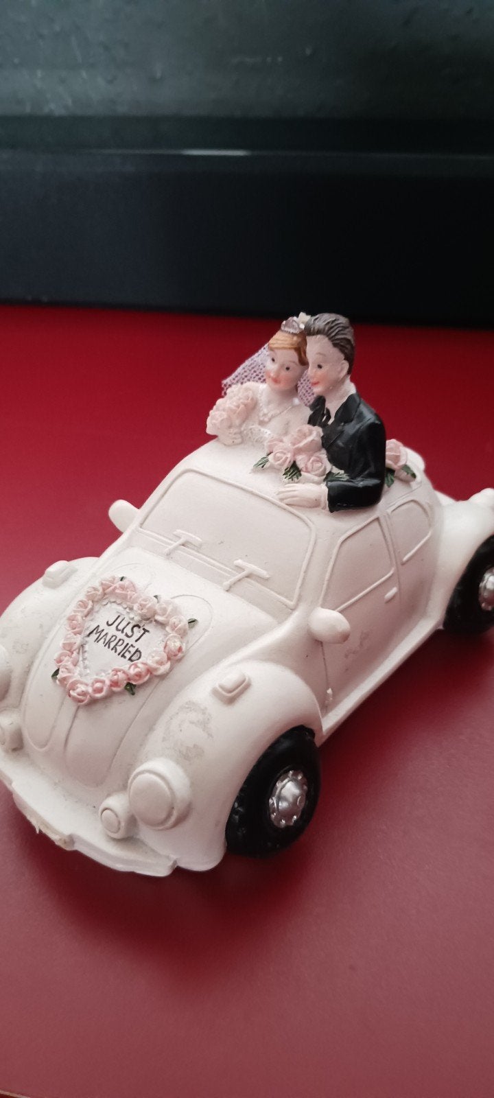 Bruidspaar op Kever - Taarttopper 'Just Married', Verzamelen, Spaarpotten, Ophalen of Verzenden, Zo goed als nieuw