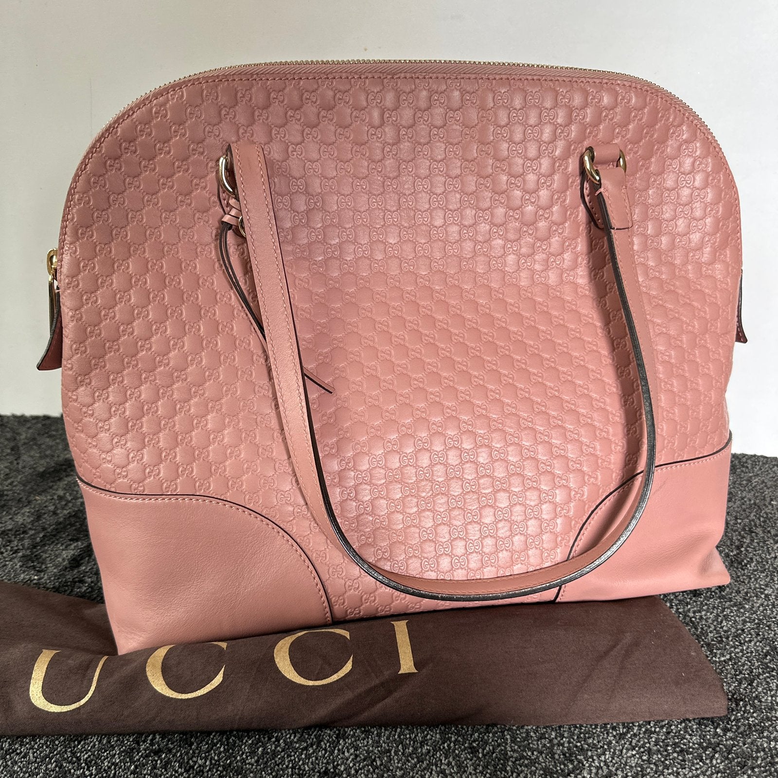 GUCCI ️ schoudertas ZGAN, Ophalen of Verzenden, Zo goed als nieuw, Roze, Schoudertasje