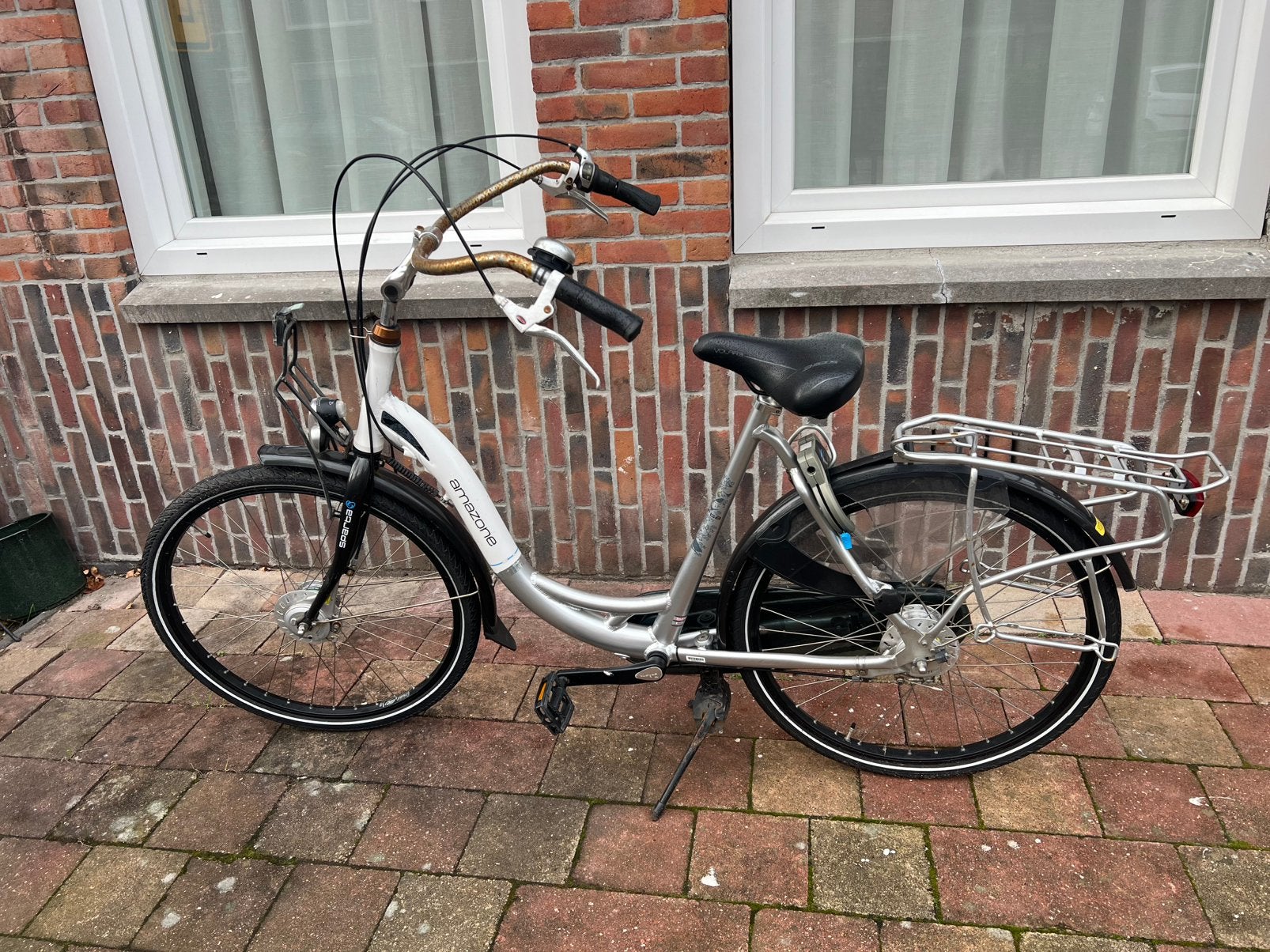 A-mazone City Bike – White/Silver – Good Condition, Ophalen, 0 zitjes, Zo goed als nieuw, Overige merken