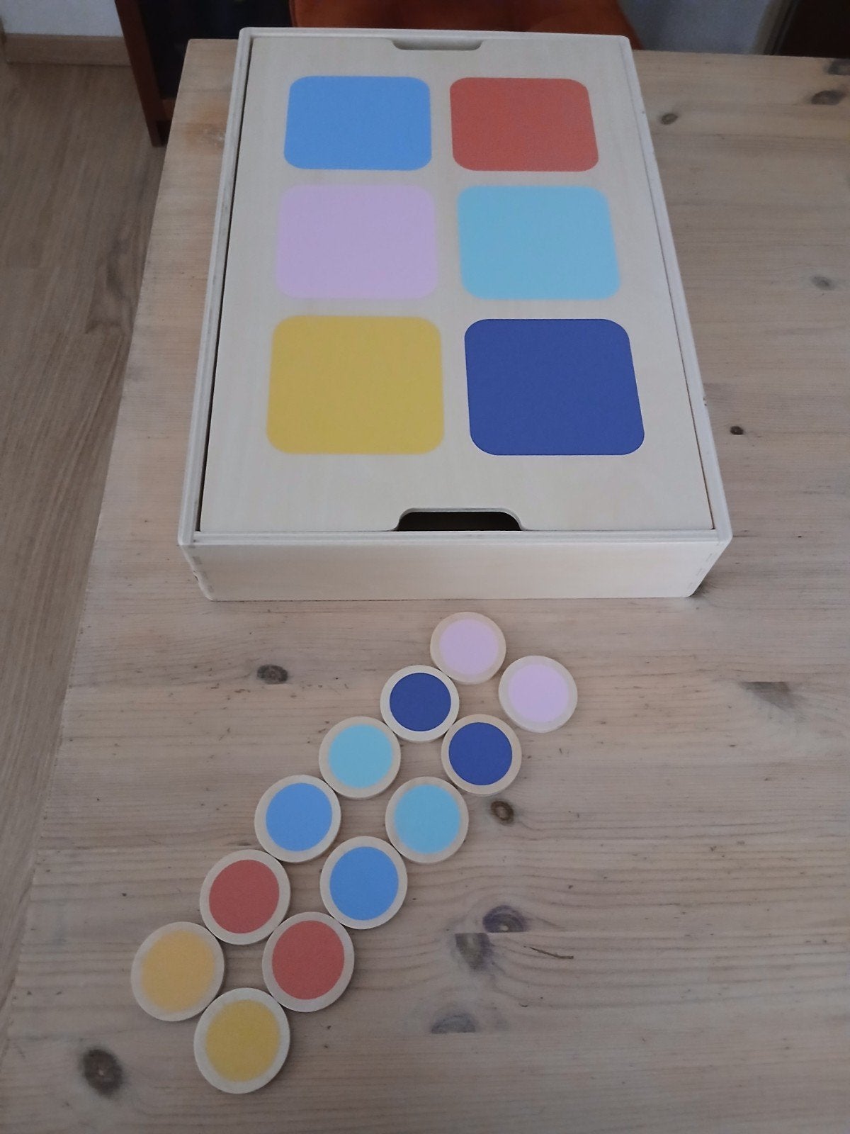 Belevingsbox sense petite amelie  met memory houten box, Kinderen en Baby's, Speelgoed | Speeltafels, Ophalen of Verzenden, Zo goed als nieuw