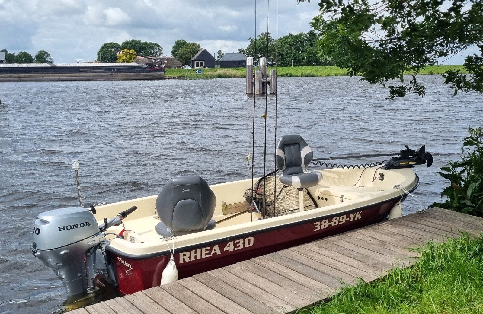 Rhea V430, Honda 20PK, Minn Kota Fronttroller, Atlanta, Ophalen, 10 tot 30 pk, Zo goed als nieuw, Buitenboordmotor