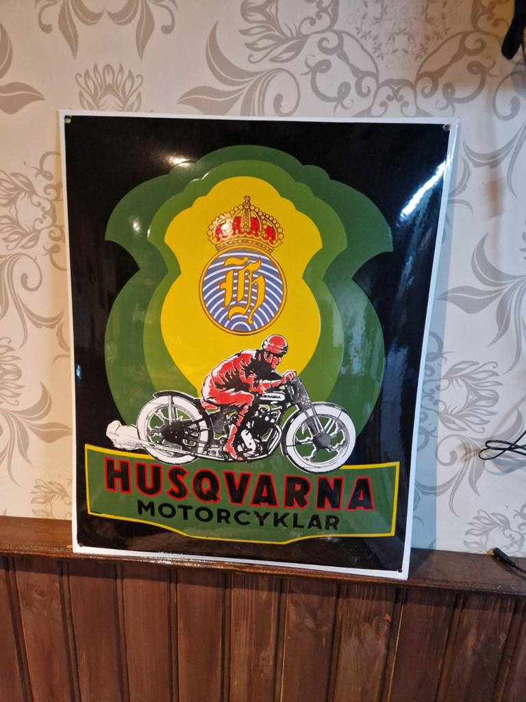 Husqvarna emaille, Verzamelen, Merken en Reclamevoorwerpen, Ophalen of Verzenden, Gebruikt, Reclamebord