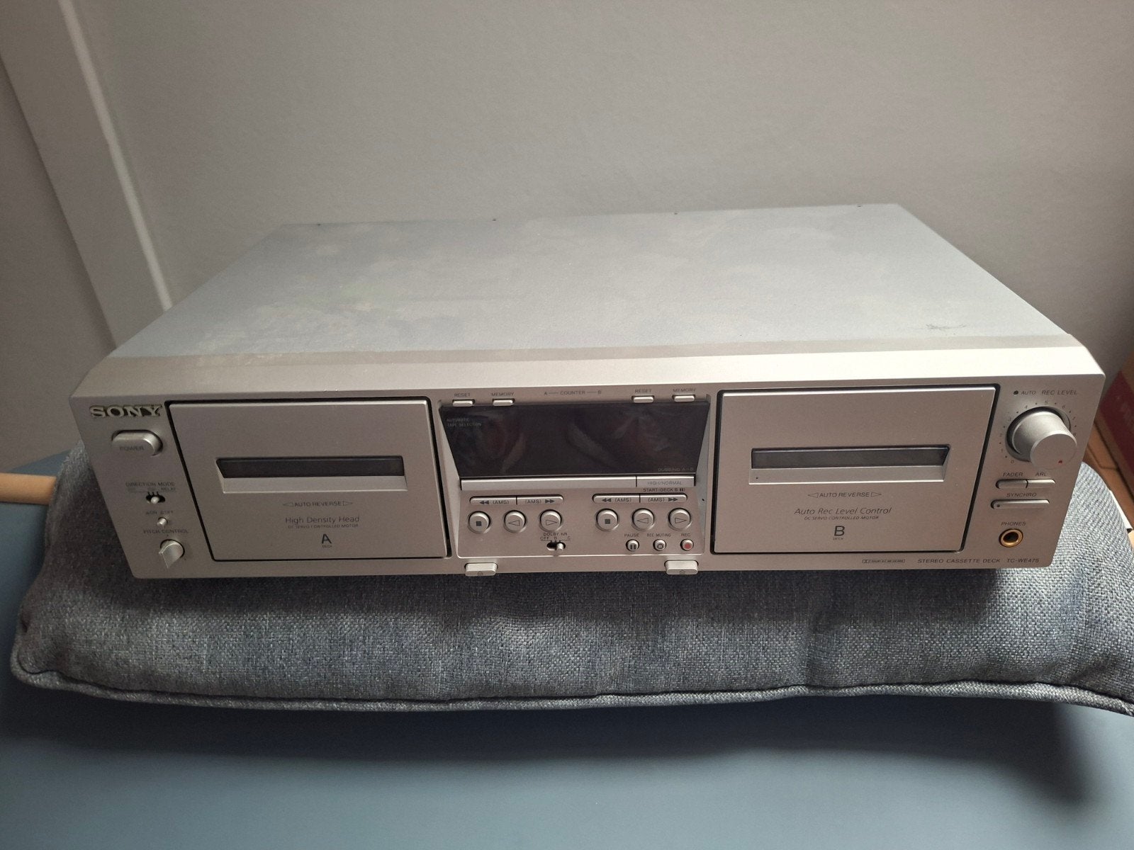 Foto 2 van Sony TC-WE475 Stereo Cassettedeck - Dubbel met Auto-Reverse