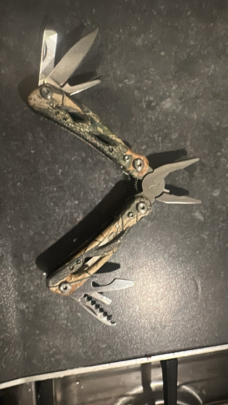 Multitool met tang, mes, zaagje vijl schroevendraaier, Ophalen of Verzenden, Gebruikt, Multitool