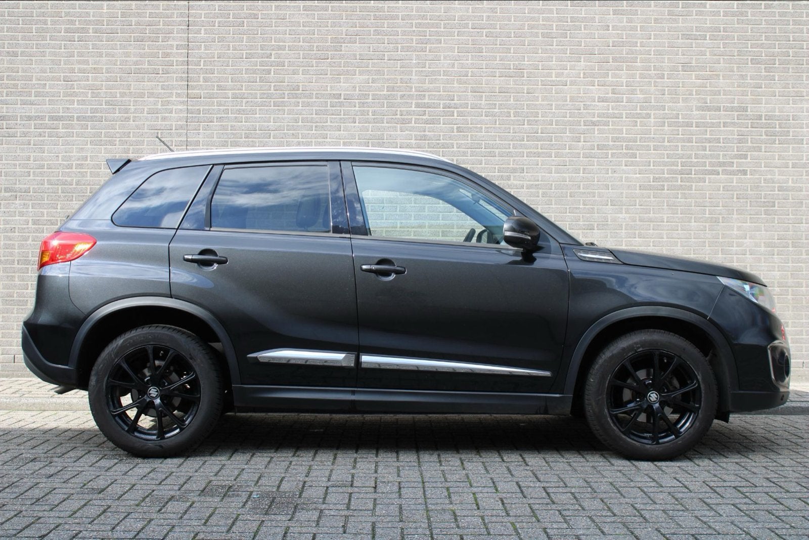 Suzuki Vitara 1.6 VVT Automaat|2016 |114.000 kmZeer compleet, Auto's, Zwart, 4 cilinders, 1095 kg, 1200 kg