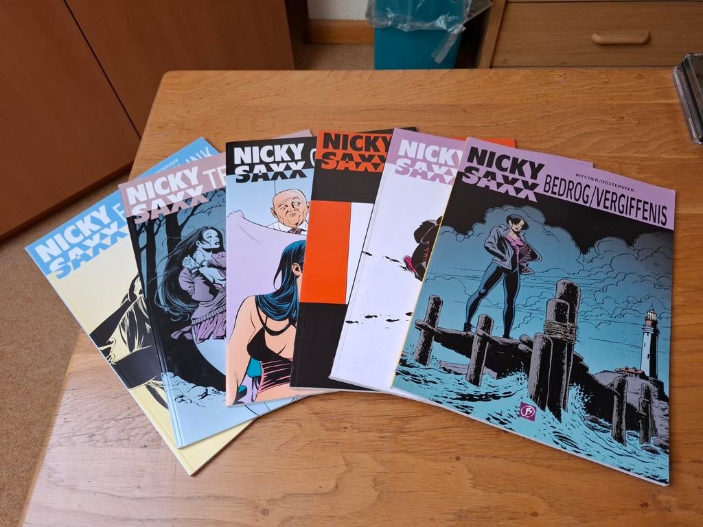 Nicky Saxx - Complete Serie - NIEUWSTAAT, Boeken, Complete serie of reeks, Nieuw, Ophalen of Verzenden, Ritstier / oosterveer
