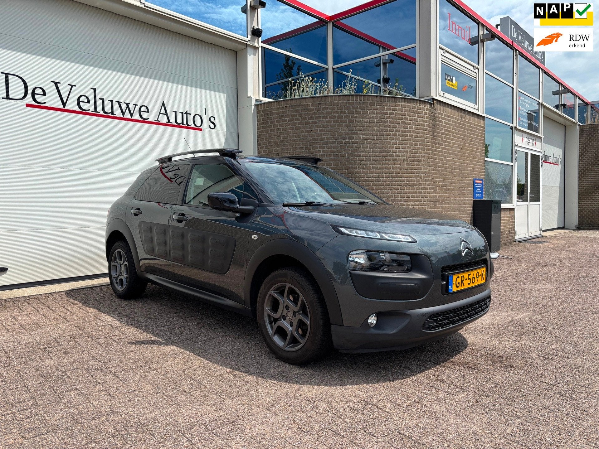 Citroen C4 Cactus 1.2 PureTech Shine|Navi|Clima|Nieuwe APK, Voorwielaandrijving, Stof, Gebruikt, 1199 cc