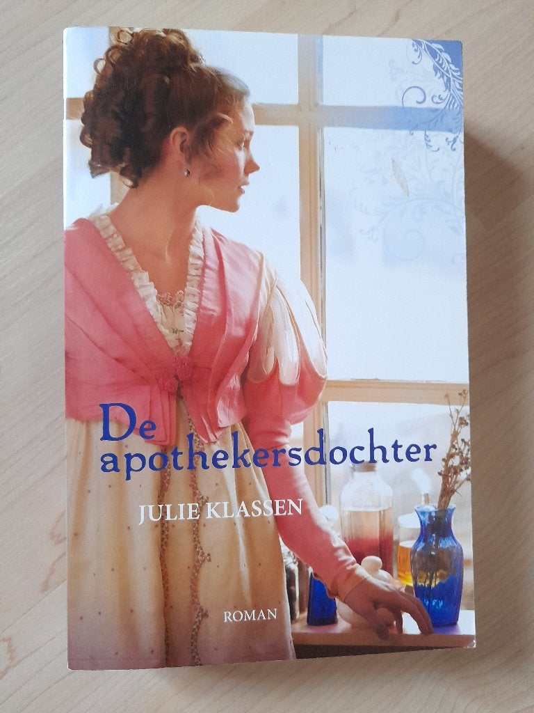 DE APOTHEKERSDOCHTER  Julie Klassen, Ophalen of Verzenden, Gelezen