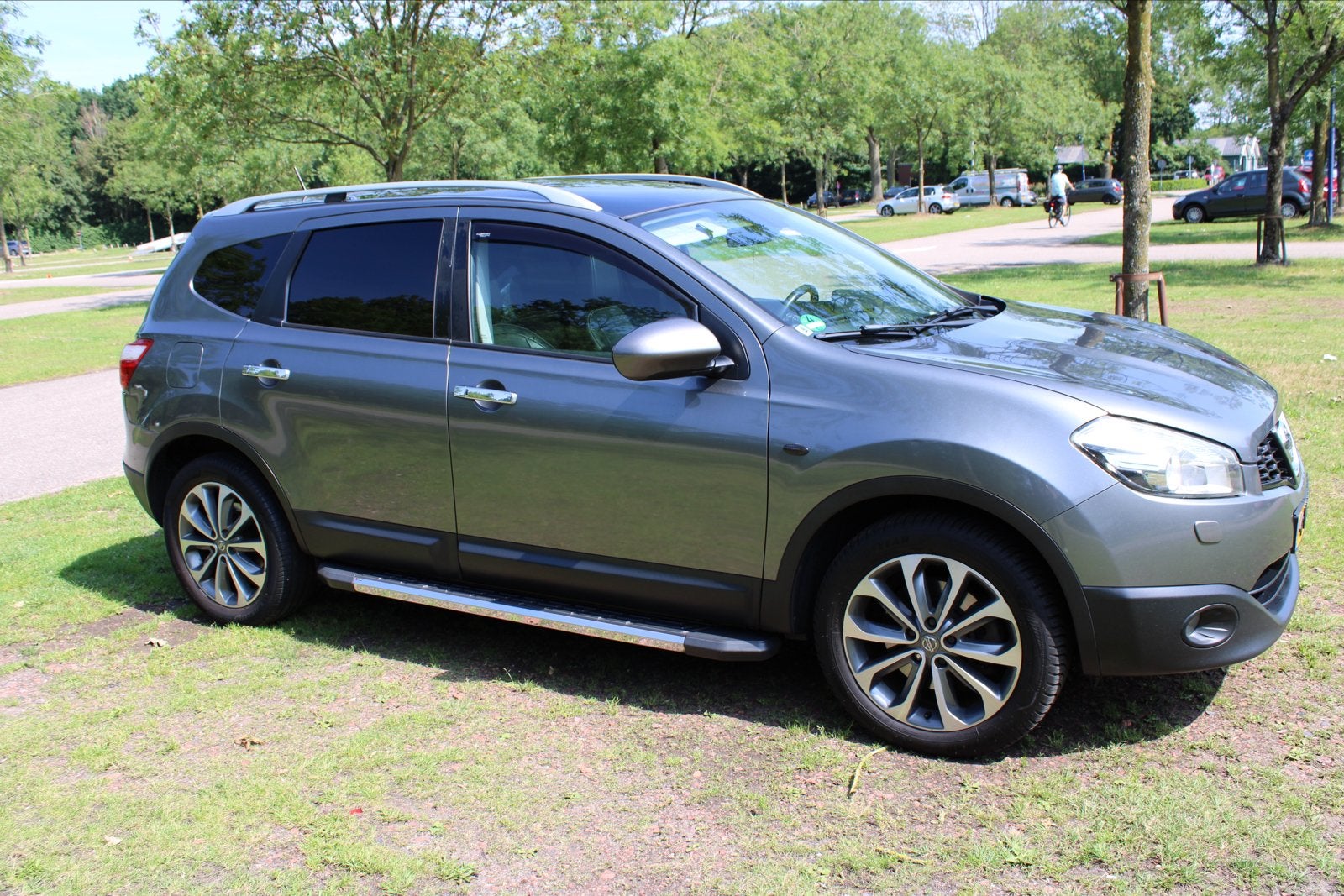 Nissan Qashqai 2012 grijs kenteken met panoramadak, automaat, Auto's, Automaat, Euro 5, 1995 cc, Zwart