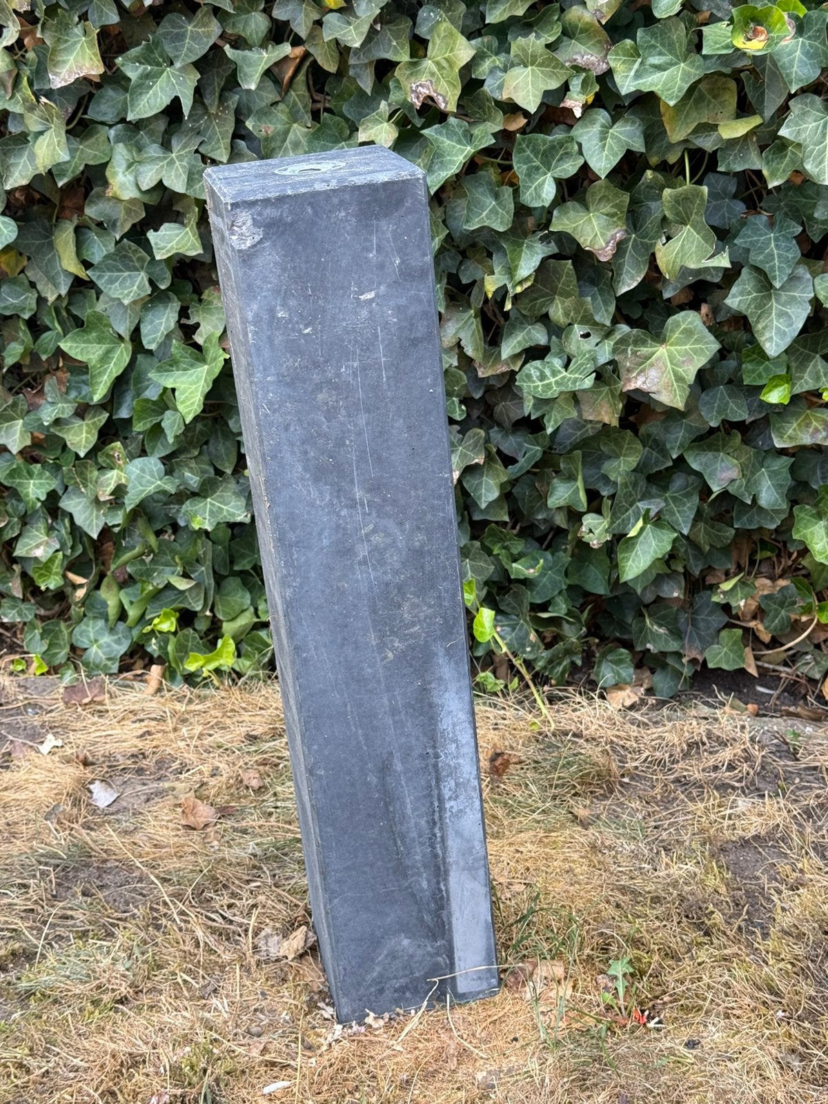 Moet weg Antraciet betonpoer 12 cm compleet met stelplaatje, Nieuw, Beton, Beton, Ophalen