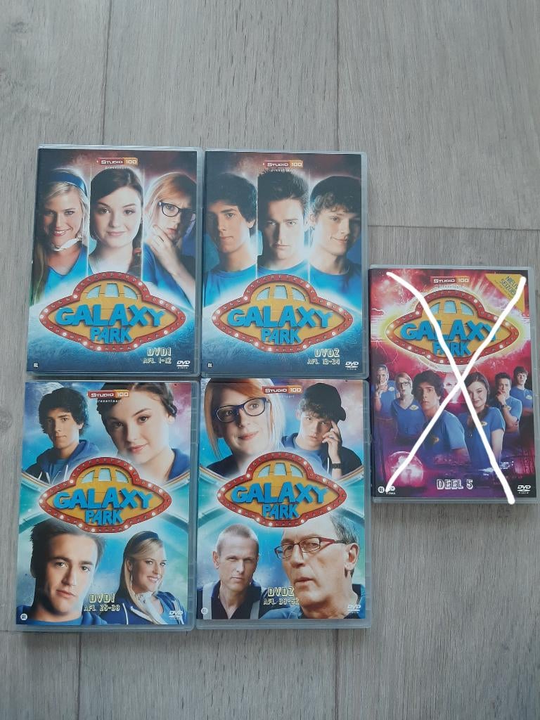 4x Dvd Galaxy Park Dvd 1/2 (afl 1 - 24) en 1/2 (afl 25-52), Alle leeftijden, Ophalen, Gebruikt