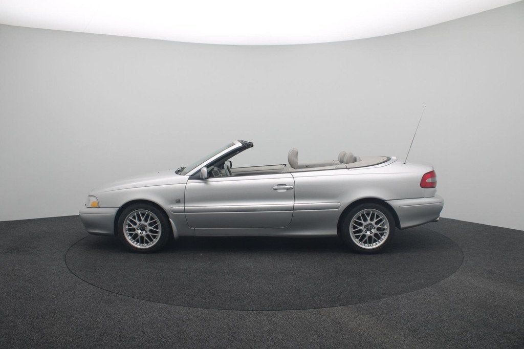 Volvo C70 Convertible 2.4 T Prestige, Auto's, Volvo, C70, Gebruikt, Cabriolet, 4 stoelen