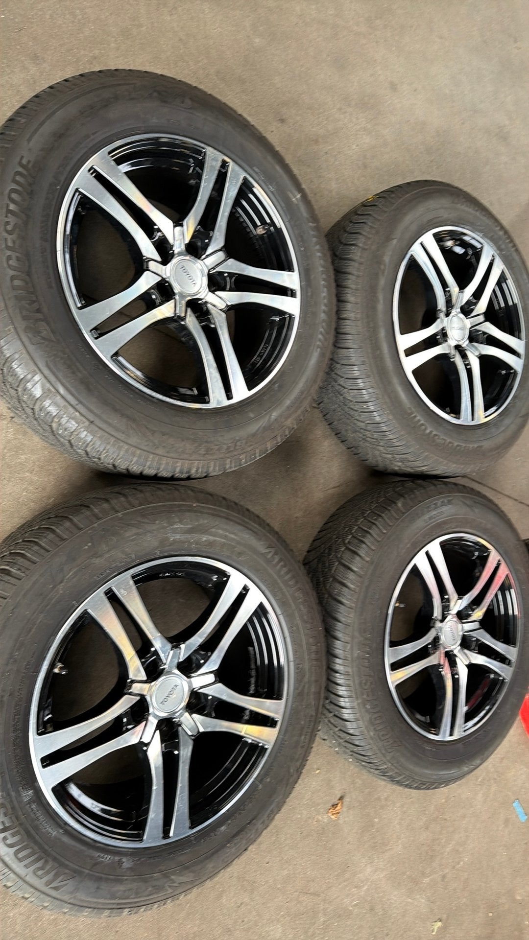 Toyota rav4 winterset tot 2018 schadevrij 225/65-17 bridgest, Auto-onderdelen, Gebruikt, Banden en Velgen, 17 inch, Personenwagen