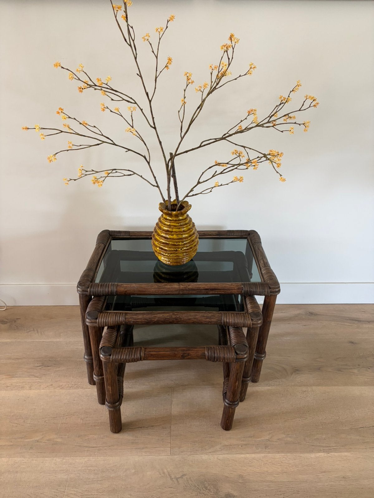 Vintage rotan mimiset met rookglas, Ophalen, Minder dan 55 cm, Rond, Glas
