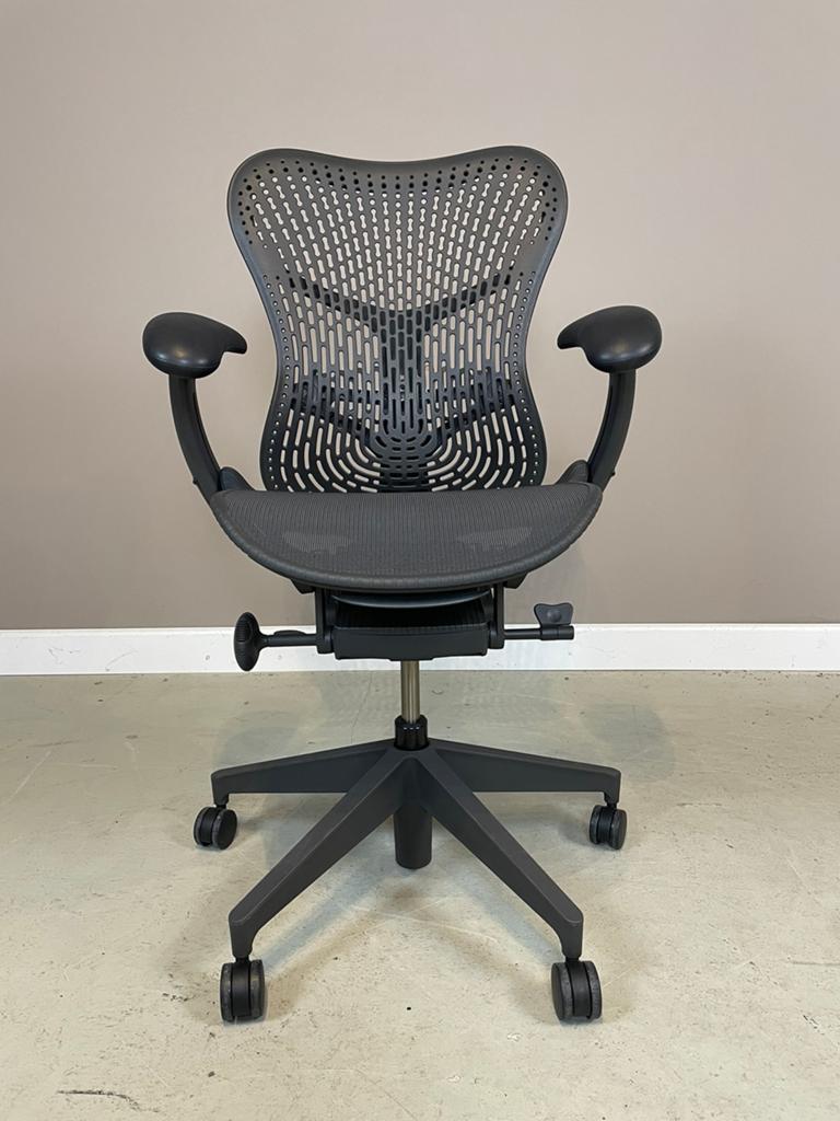 Herman Miller Mirra 2 ergonomische design bureaustoel ZGAN, Ophalen, Zwart, Zo goed als nieuw, Bureaustoel