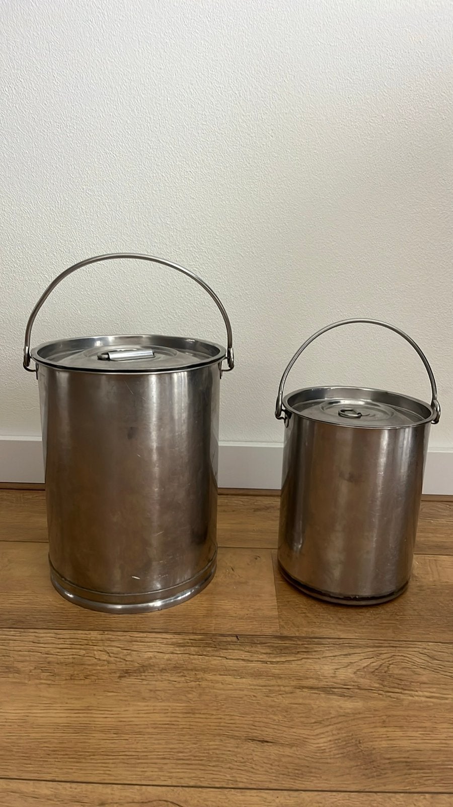 Set van 2 RVS emmers met deksel en handgreep, Ophalen, Gebruikt, RVS, Met deksel
