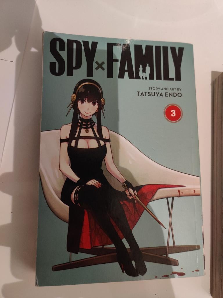 Spy family Manga deel 3, Meerdere comics, Ophalen of Verzenden, Zo goed als nieuw, Japan (Manga)