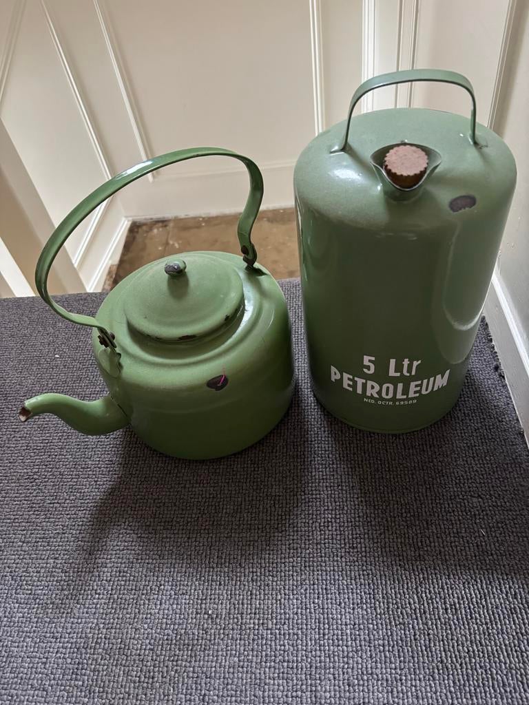Vintage Petroleum Kan en Ketel - Groen Emaille Set, Ophalen