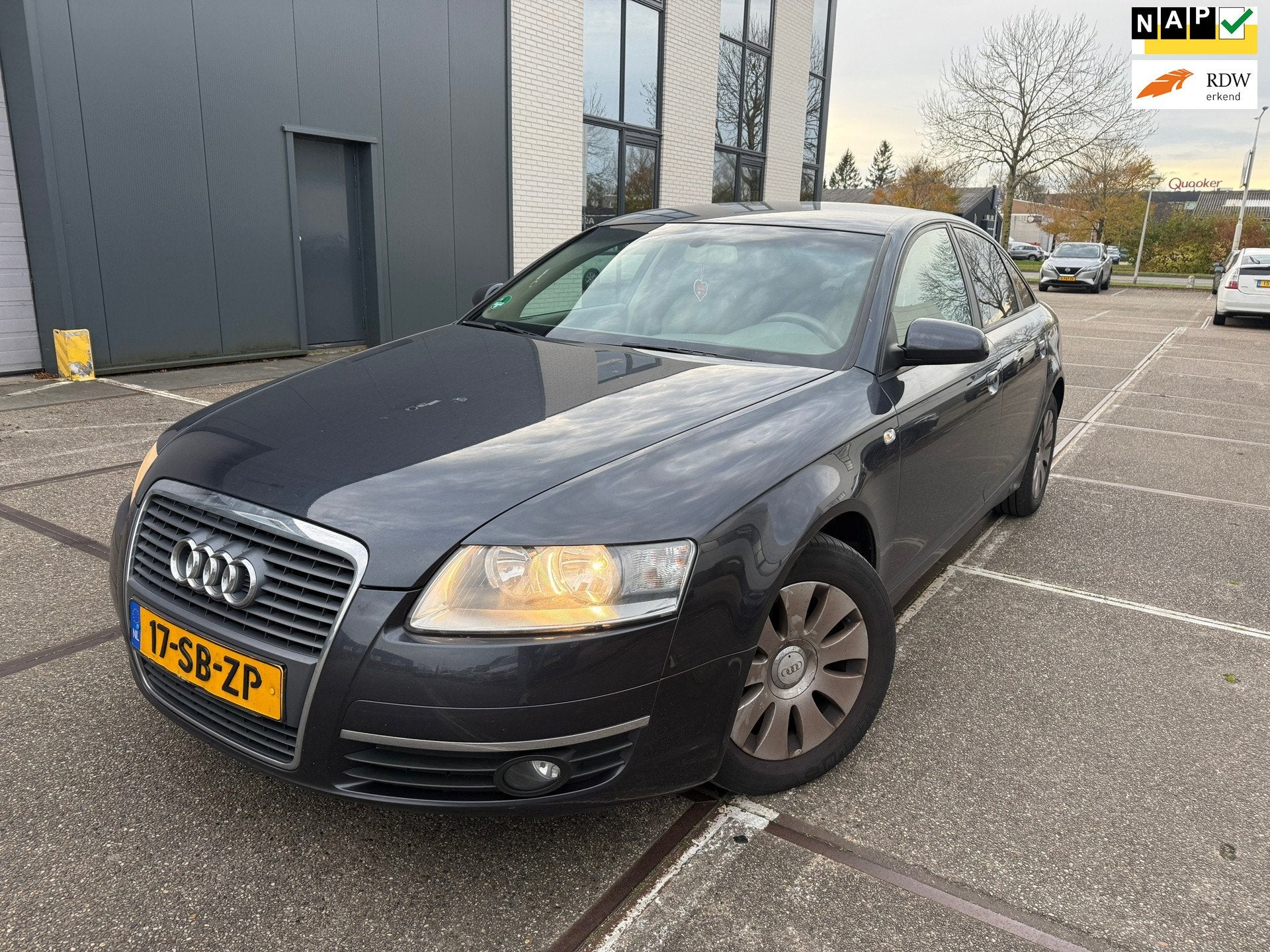 Audi A6 Limousine 2.4 Pro Line / AUTOMAAT / AIRCO / BOEKJES, Auto's, Audi, Bedrijf, Euro 4, Zilver of Grijs, 6 cilinders