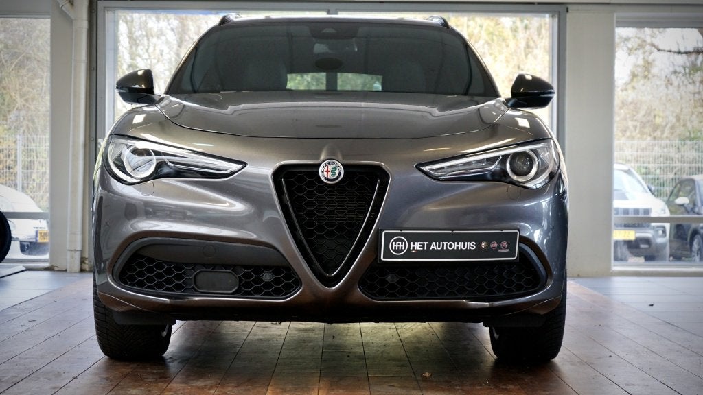 Alfa Romeo Stelvio 2.0 T AWD Veloce | 20 inch | 12 maanden B, Auto's, Alfa Romeo, Euro 6, 4 cilinders, Bedrijf, Vierwielaandrijving