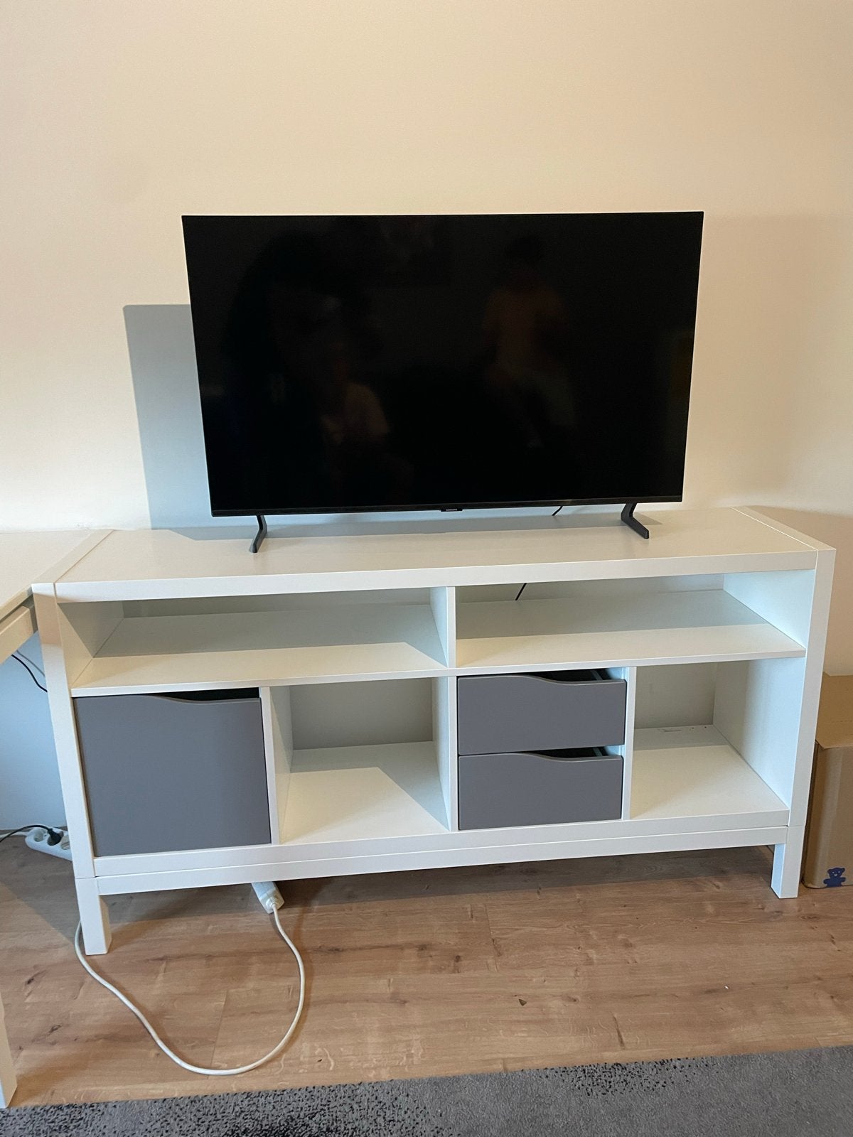 Wit/grijs Ikea TV-meubel met opbergruimte, Ophalen, Gebruikt, 100 tot 150 cm, Minder dan 100 cm