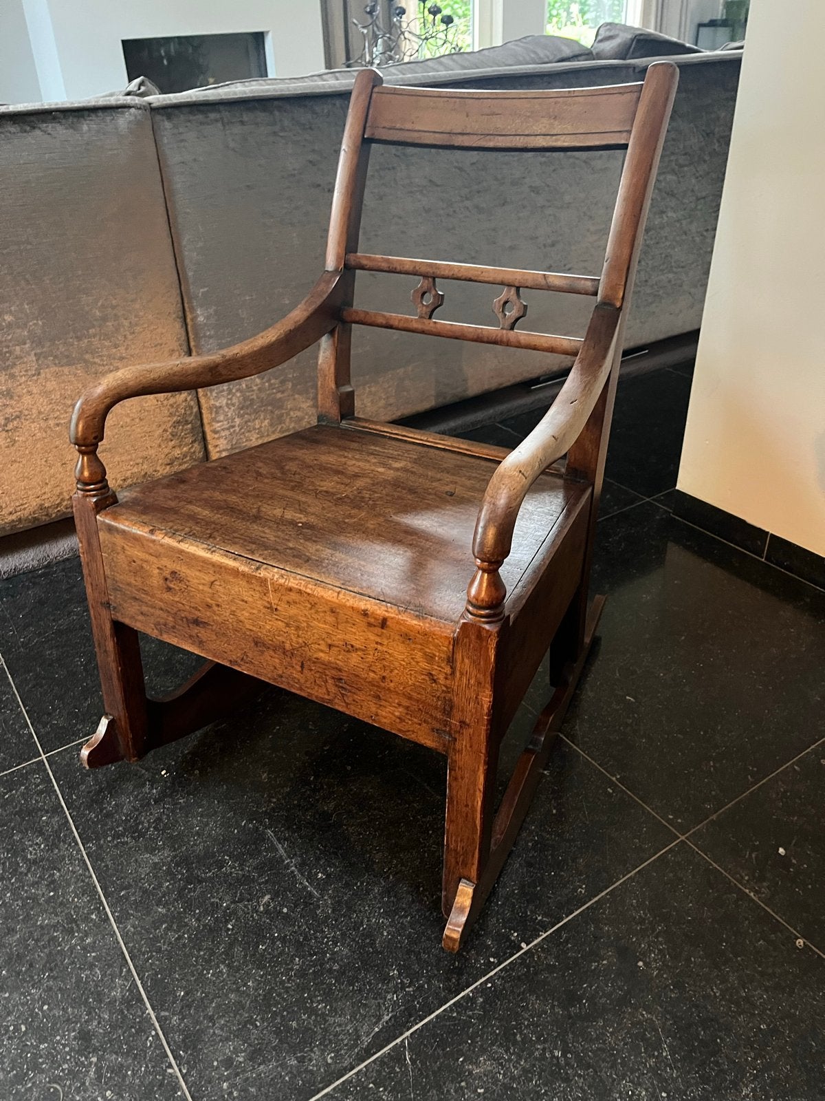 Antieke Schommelstoel met Lade - Massief Hout, Antiek en Kunst, Ophalen