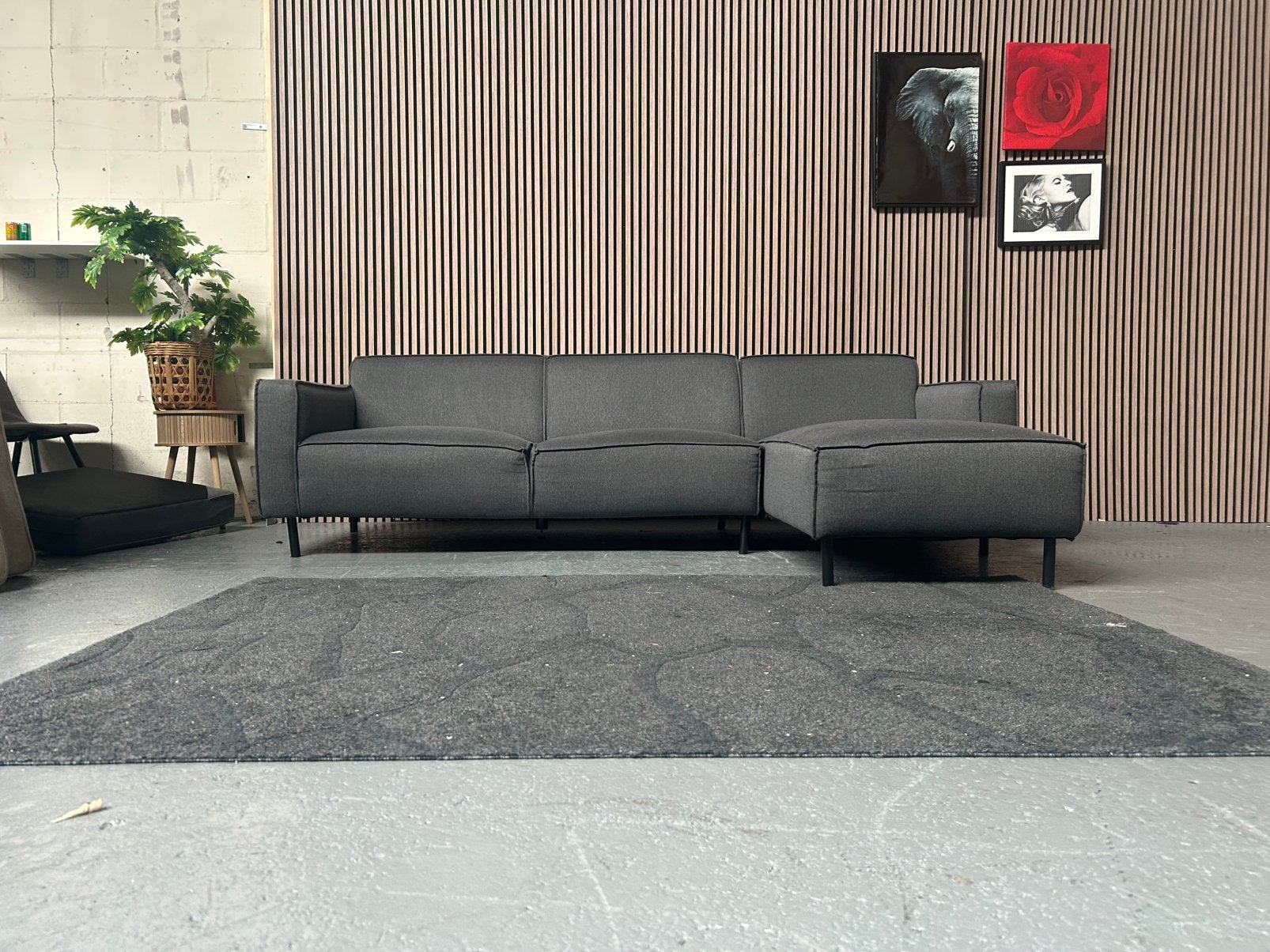 GRATIS LEVERING Loungebank Donkergrijs 266X160 GEREINIGD, Huis en Inrichting, Banken | Bankstellen, 250 tot 300 cm, Hoekbank, Ophalen of Verzenden