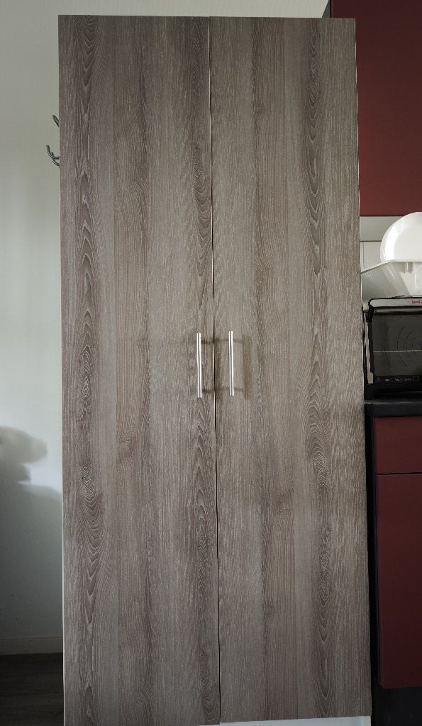 2-Door Wardrobe, Ophalen, 50 tot 100 cm, Zo goed als nieuw, 150 tot 200 cm